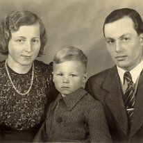 1948 Oma Elli , Onkel Dieter , Opa Hans