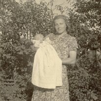 1949 Oma Elli , Wolfgang